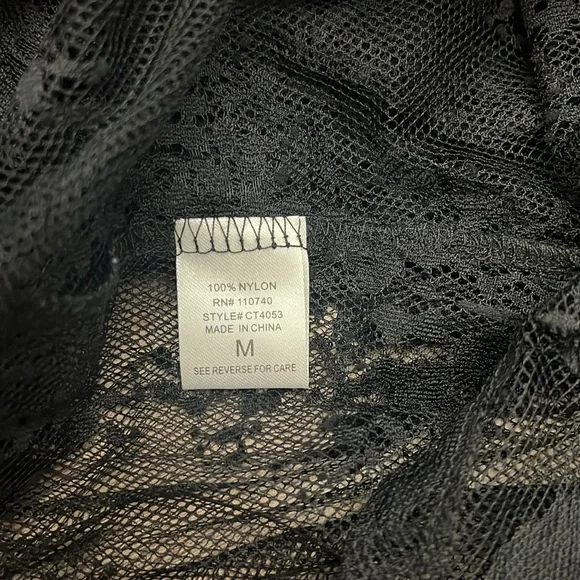 The Line Of Style Floral Lace Kimono Medium - Picture 6 of 7